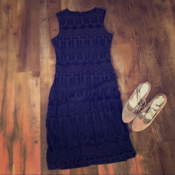 Dresses & Skirts - Lace dress
